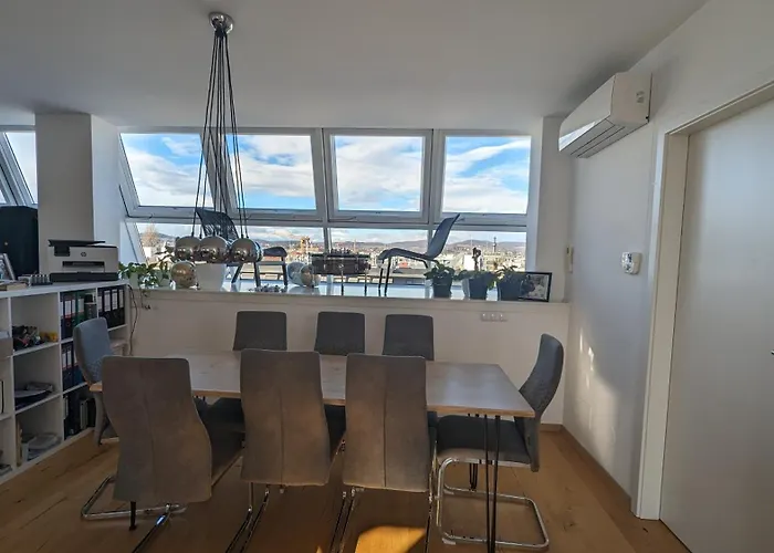 Διαμέρισμα Citypenthousestay With Terrace And Whirlpool Near Center